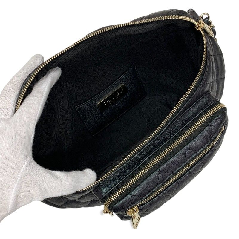  シャネル CHANEL バッグ ウエストポーチ ボディバッグ キャビアスキン メタリックブラック 黒 ゴールド ココマーク マトラッセ ボディバッグ ウエストポーチ バッグ