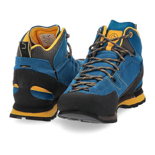 トレッキングシューズ