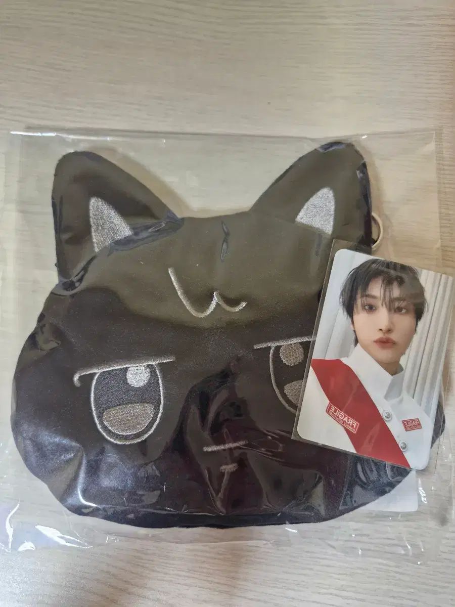 ATEEZ（エイティーズ・アチズ） ウヨニャン FACE バッグ トレカ 追加