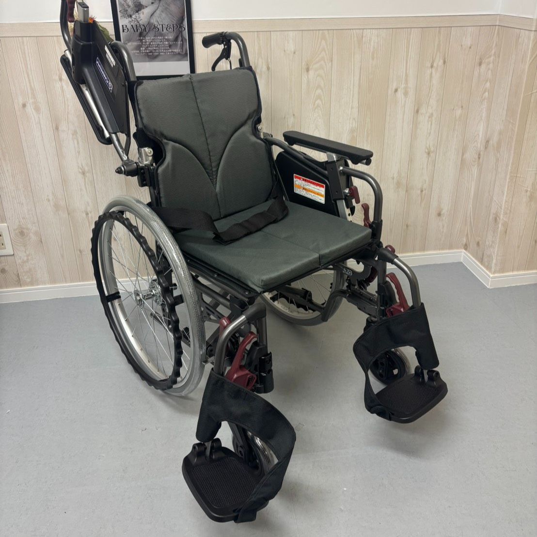 KMD-C22-42 ノーパンクタイヤ 車椅子 自走型 KAWAMURA カワムラ