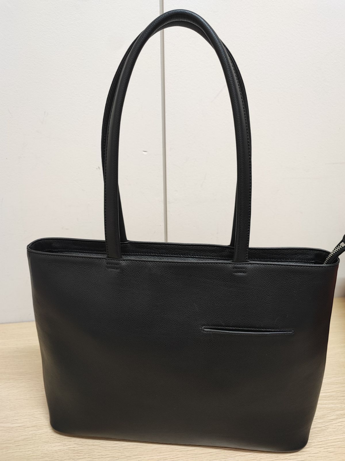 未使用品】MURA(ムラ) シュリンクレザー シンプル スマホポケット付き