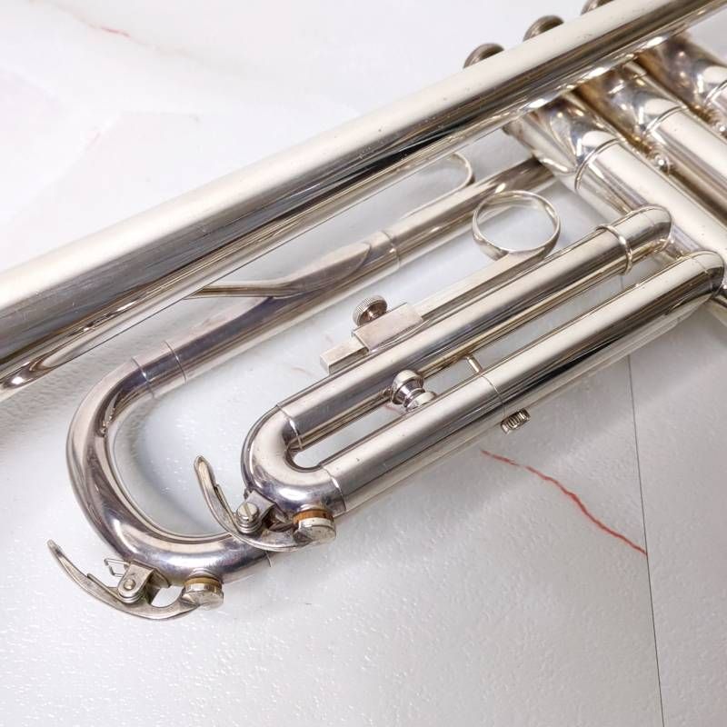 YAMAHAヤマハ YTR-2320ES トランペット B♭ マウスピース付き YAMAHA トランペット YTR2320ES マウスピース 専用ハードケース付 美品