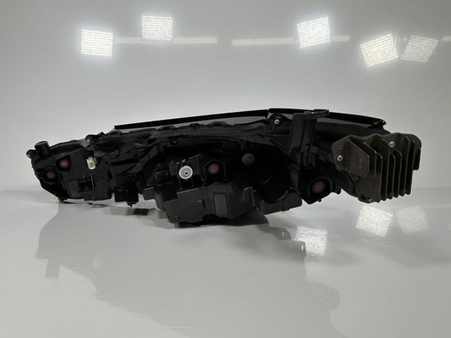 美品/破損キズなし プリウス ZVW60 MXWH60 純正 右ヘッドライト Assy