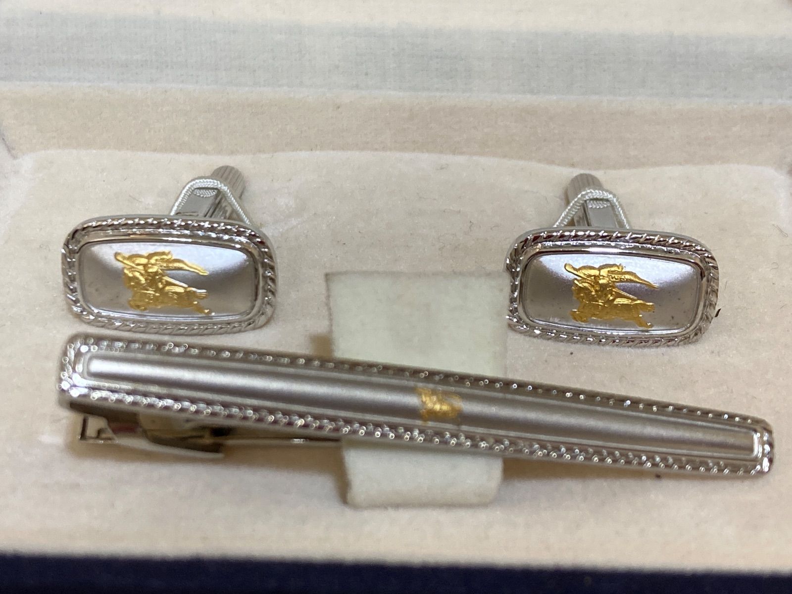 Burberry ネクタイピン カフスセット 美品】BURBERRY バーバリー ネクタイピン タイピン カフス セット