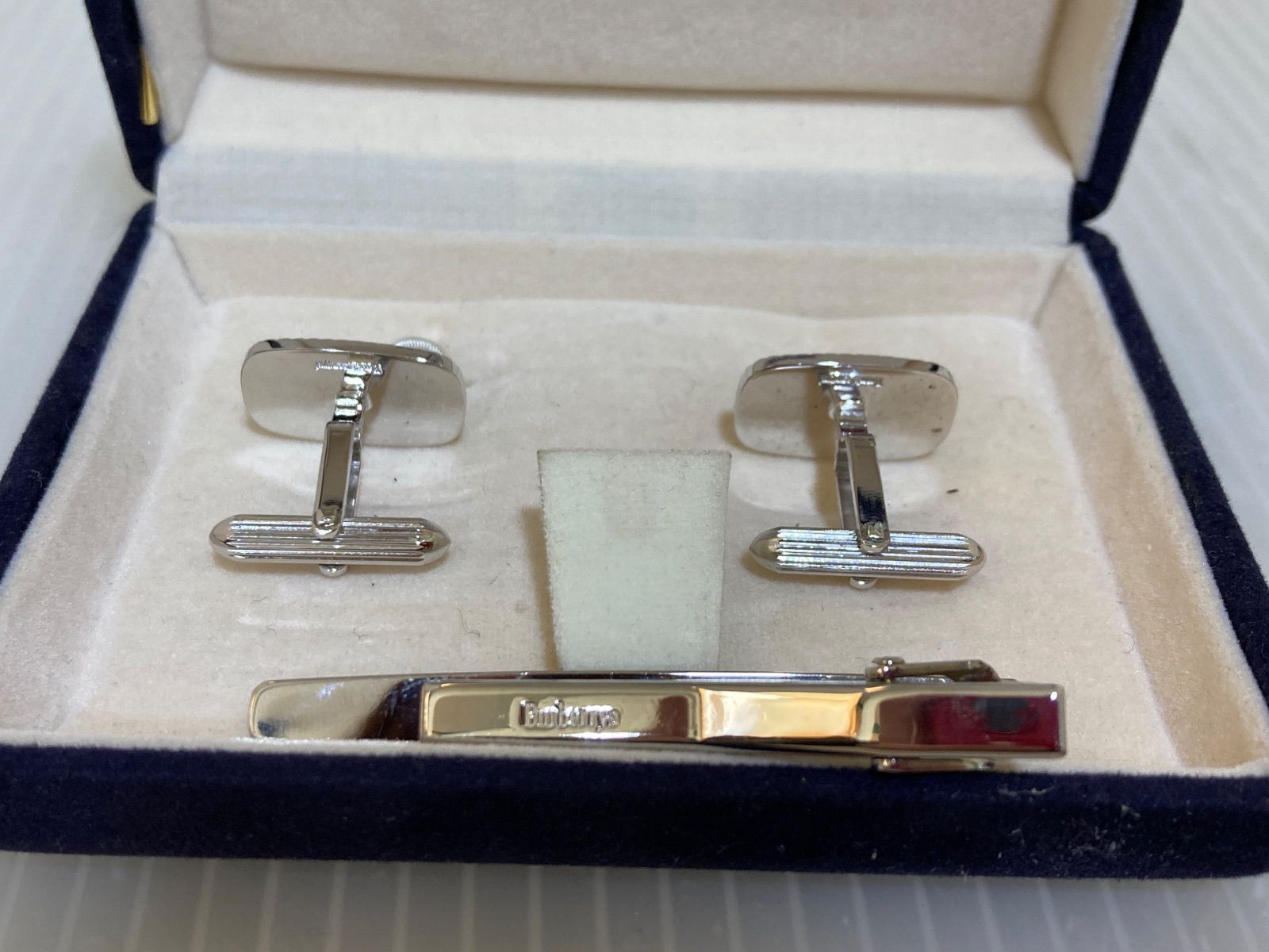 Burberry ネクタイピン カフス セット - メルカリ