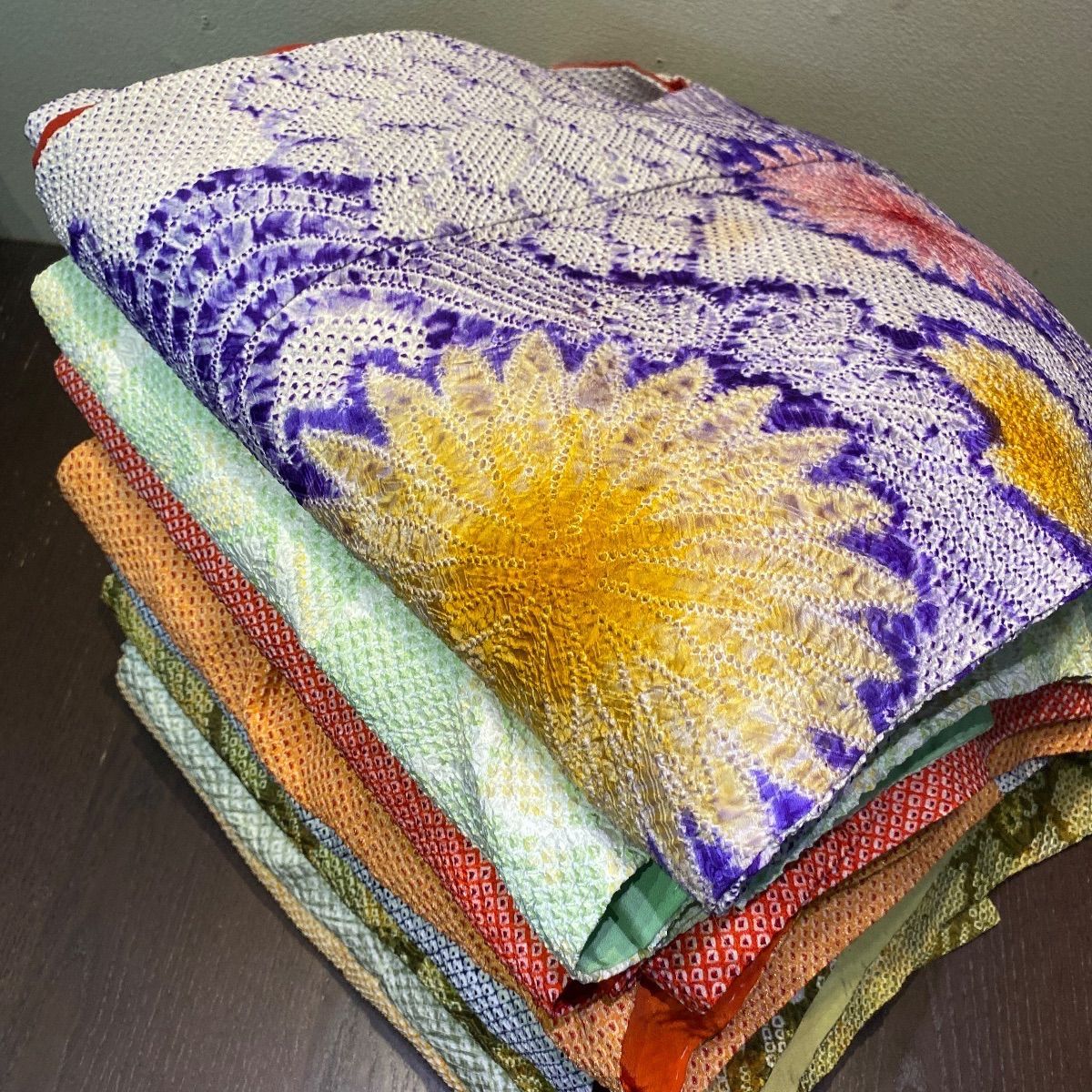 まとめ売り】絞り着物8枚 リメイク素材 ハンドメイド向け - メルカリ