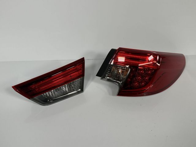 美品 マークX GRX130 GRX135 GRX133 中期 純正 右テールランプ Assy