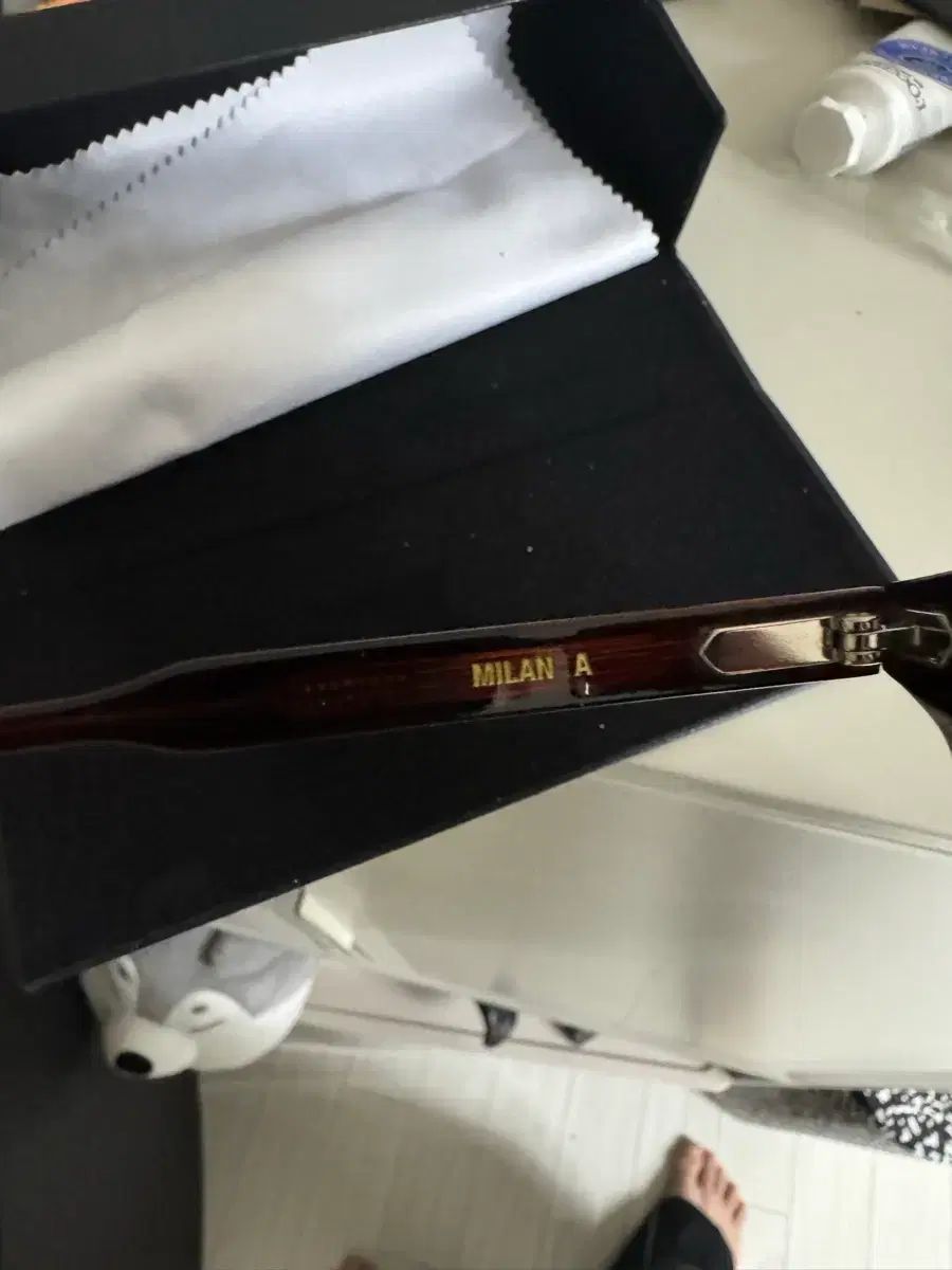  GENTLE MONSTER ジェントルモンスター Milan b 4 ミラン メガネ サングラス 小物