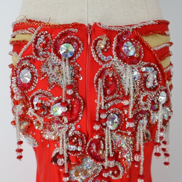 スリット 鮮やか