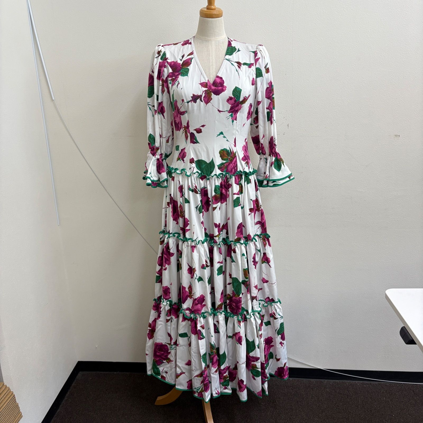 Chacott】フラメンコ衣装 ドレス フリル ホワイト 紫 緑 花柄 七分袖