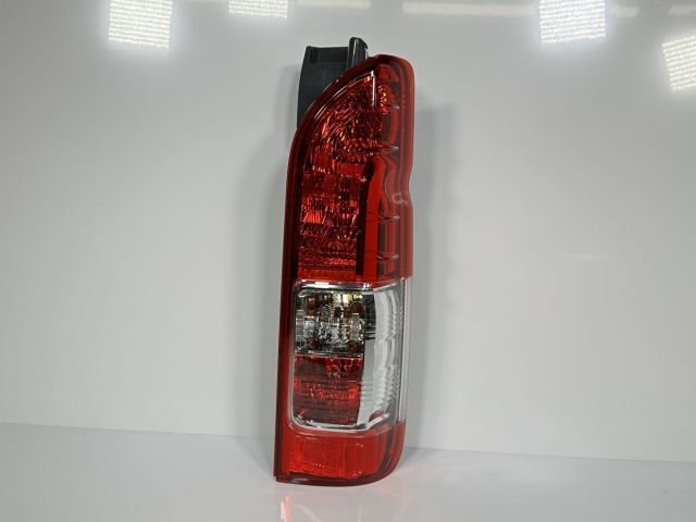 ハイエース 5型 純正テールライト 新車外し 美品 | ヤマダウェブコム