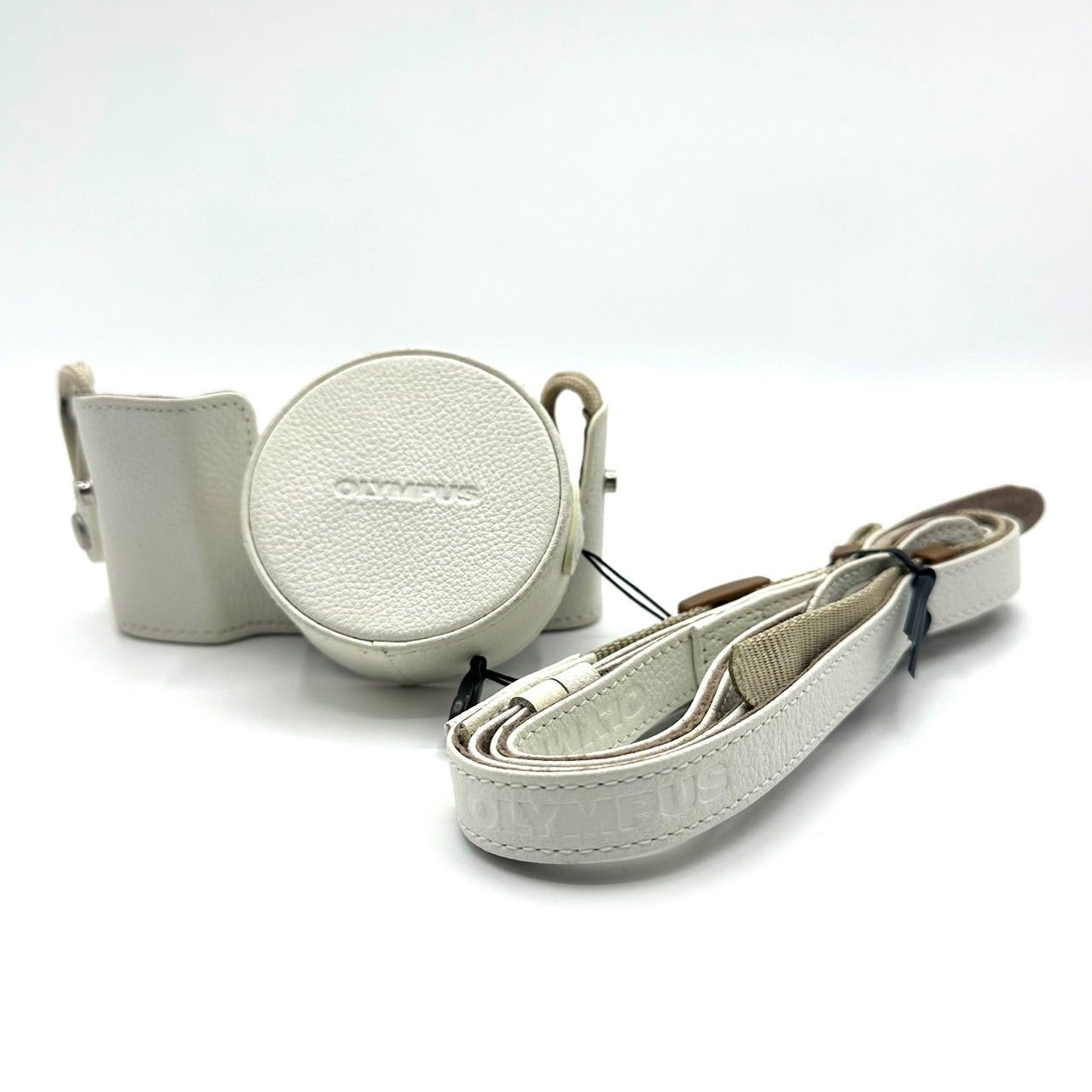 OLYMPUS PEN E-PL9 ホワイト純正カバー付 OLYMPUS PEN E-PL9 ホワイト純正カバー付