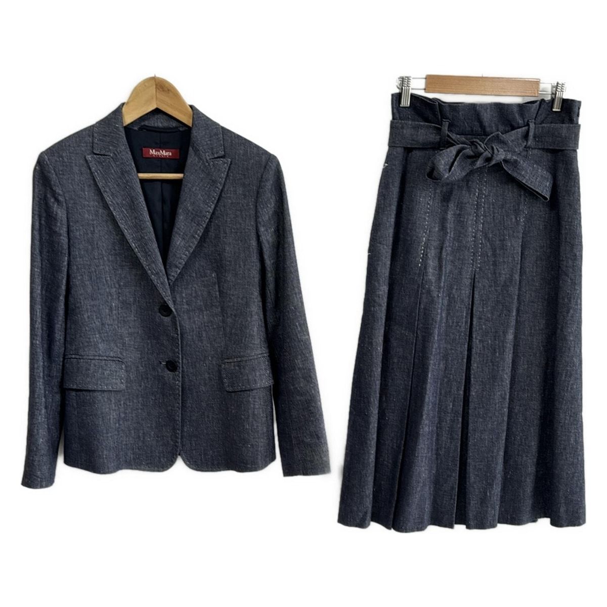 Max Mara STUDIO マックスマーラスタジオ スカートスーツ レディース - ネイビー×白 プリーツ