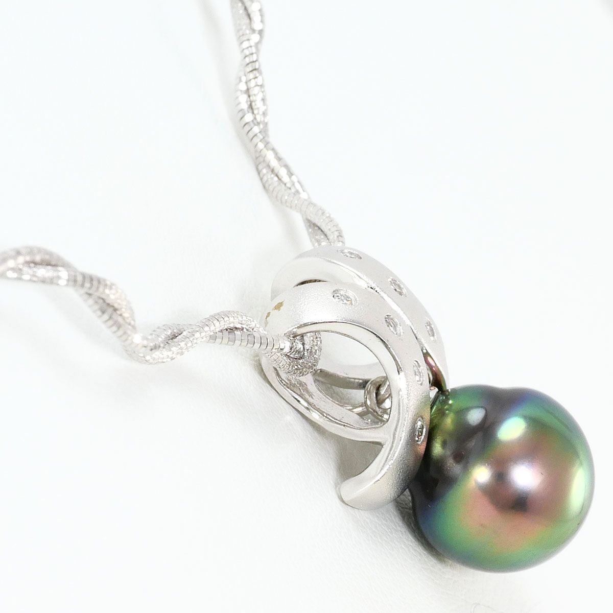 K 18 WG ネックレス 黒蝶真珠 ダイヤモンド 0.08 ct 鑑別書 総重量約11.3 g 約42 cm