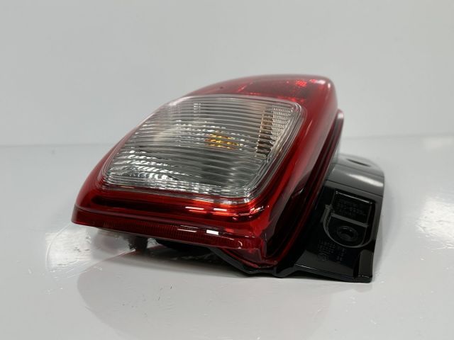 美品/破損キズなし/低走行 アルト HA37S HA97S 純正 左テールランプ
