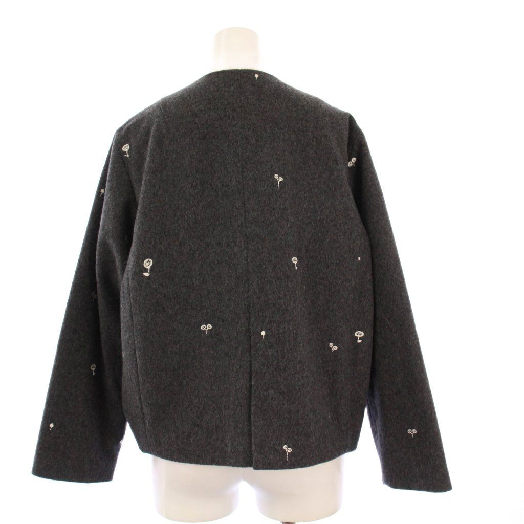 atelier naruse アトリエナルセ ノーカラーコート ショート丈 花刺繍