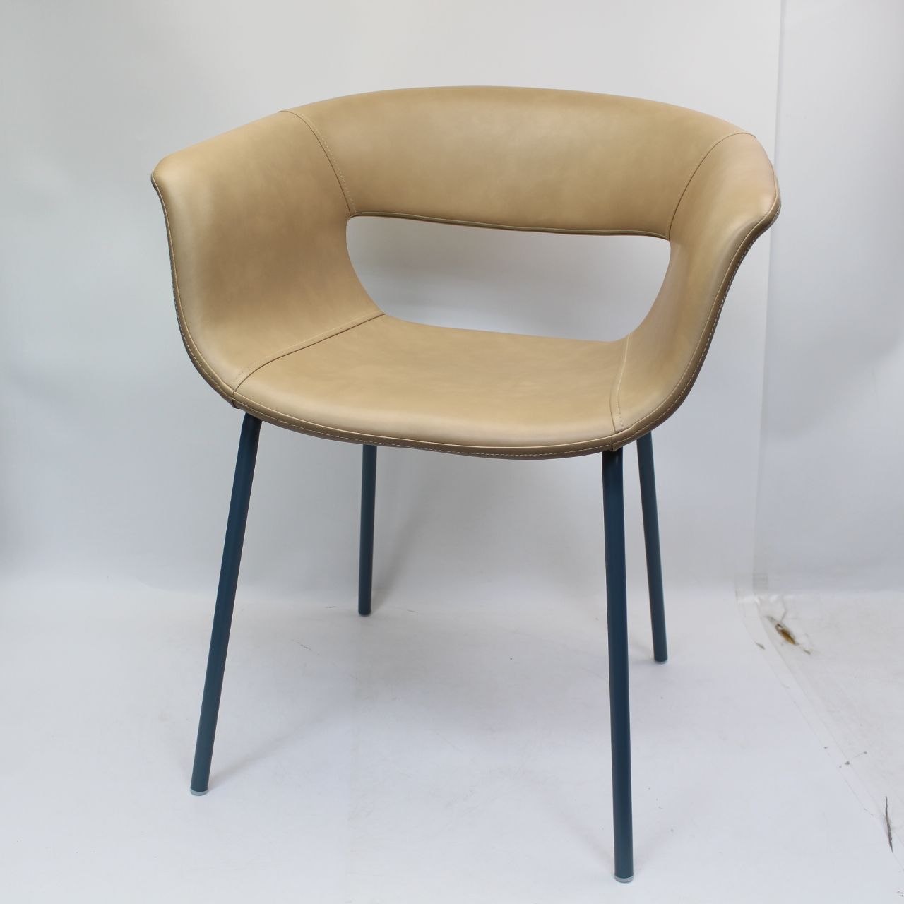 556 16 800円 NOCE チェアF 835 F ライトブラウン ノーチェ