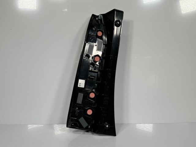 美品/破損キズなし/低走行 N-BOX JF5 JF6 純正 右テールランプ テール