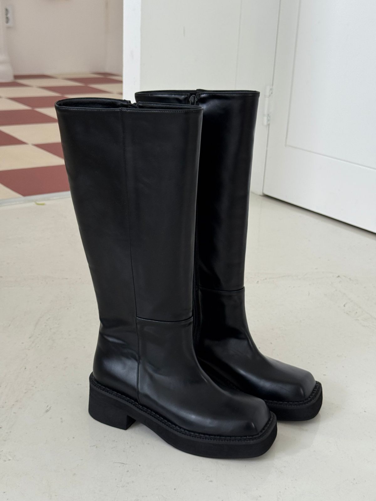 3136 スターシップ スクエア 각코 フラットフォーム ブーツ ユニーク 厚底