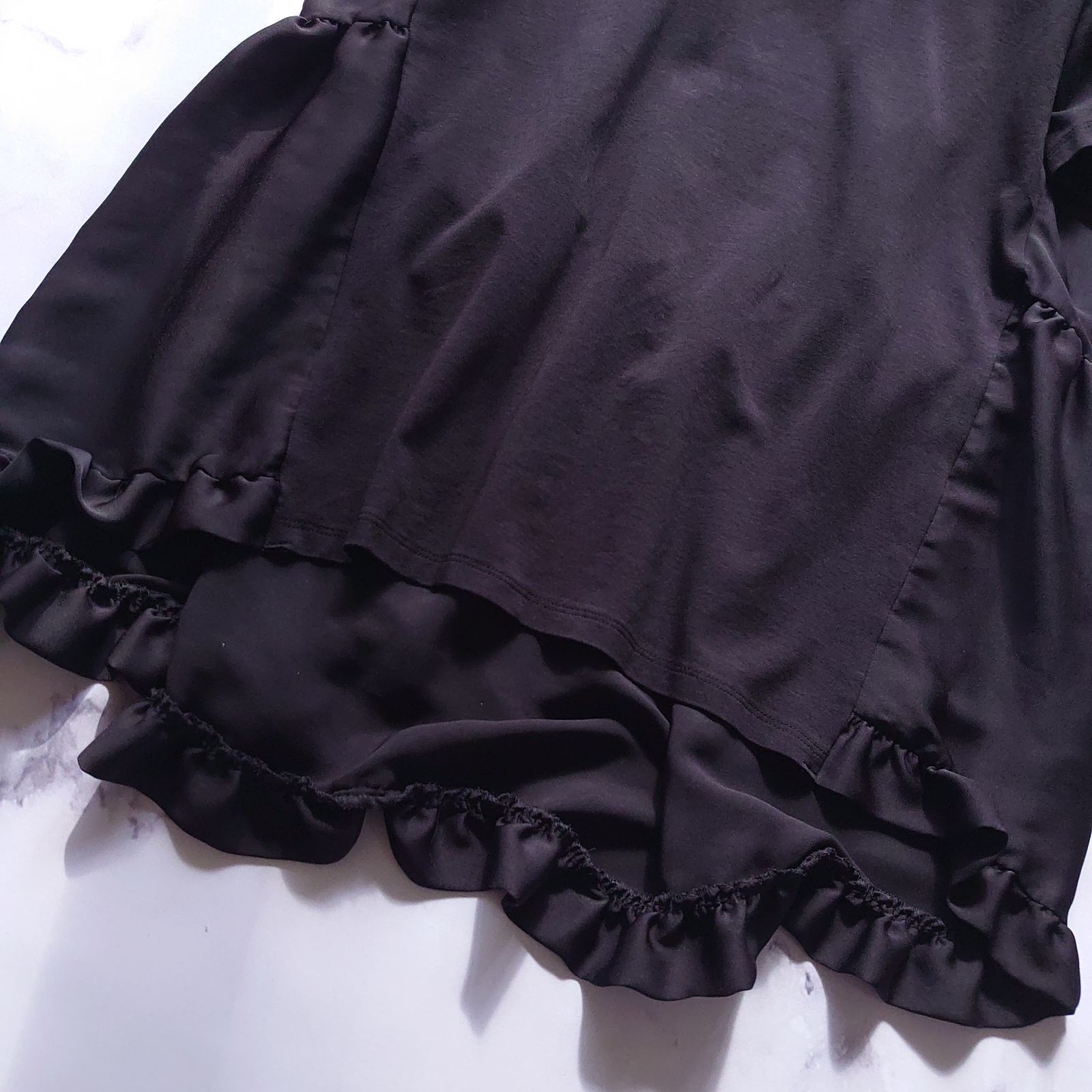 【美品】ヨーコチャン　ギャザー半袖カットソー　切替　フリル　ブラック　38 美品】ヨーコチャン ギャザー半袖カットソー 切替 フリル ブラック 38