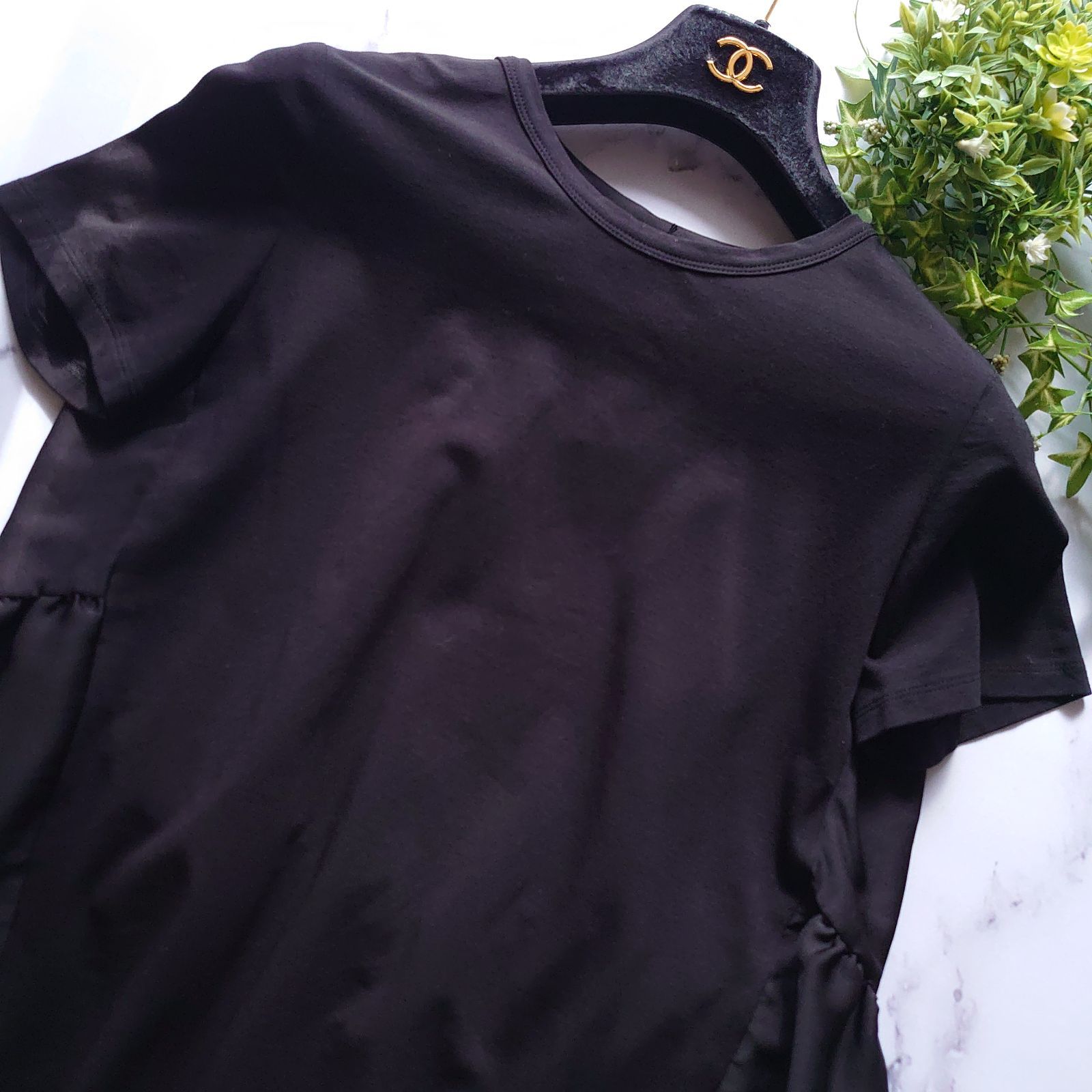 【美品】ヨーコチャン　ギャザー半袖カットソー　切替　フリル　ブラック　38 美品】ヨーコチャン ギャザー半袖カットソー 切替 フリル ブラック 38