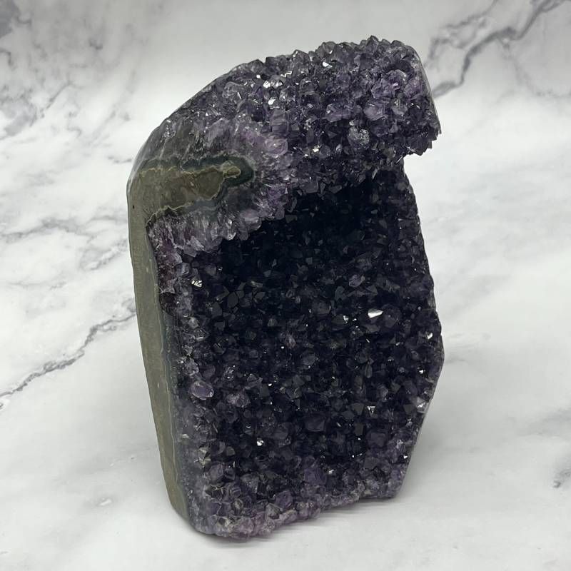 迫力のアメジストジオード 存在感ある大サイズ