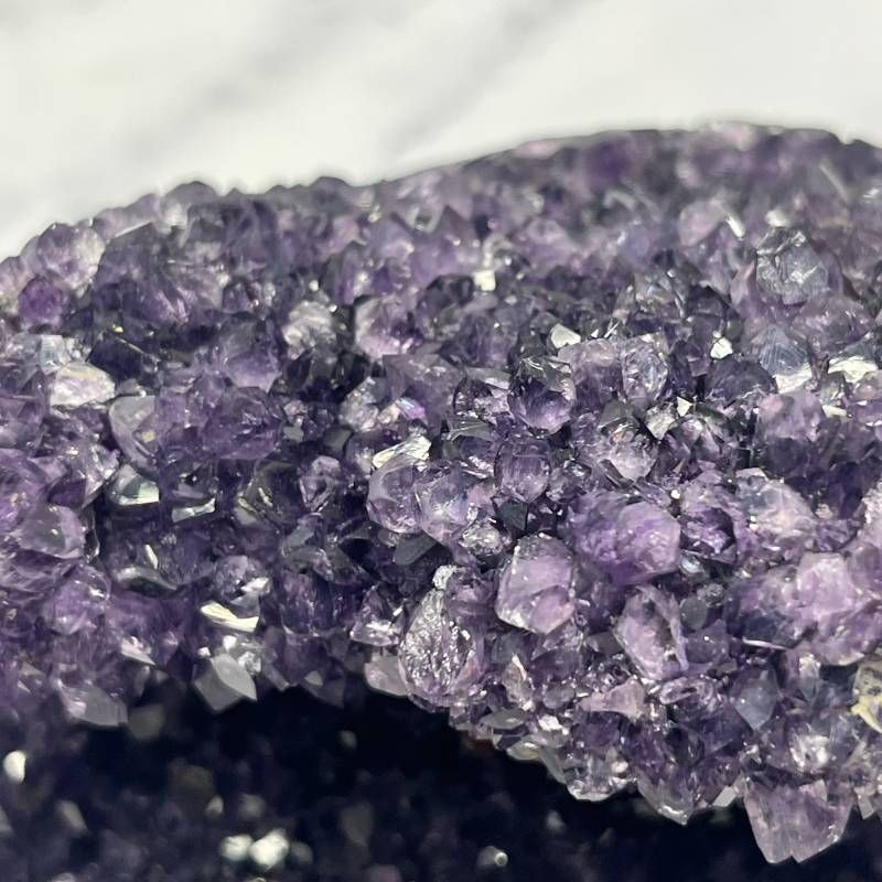 189：迫力のアメジストジオード☆存在感ある大サイズ 原石 1734g