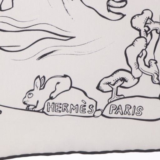 千と一のウサギ シルク