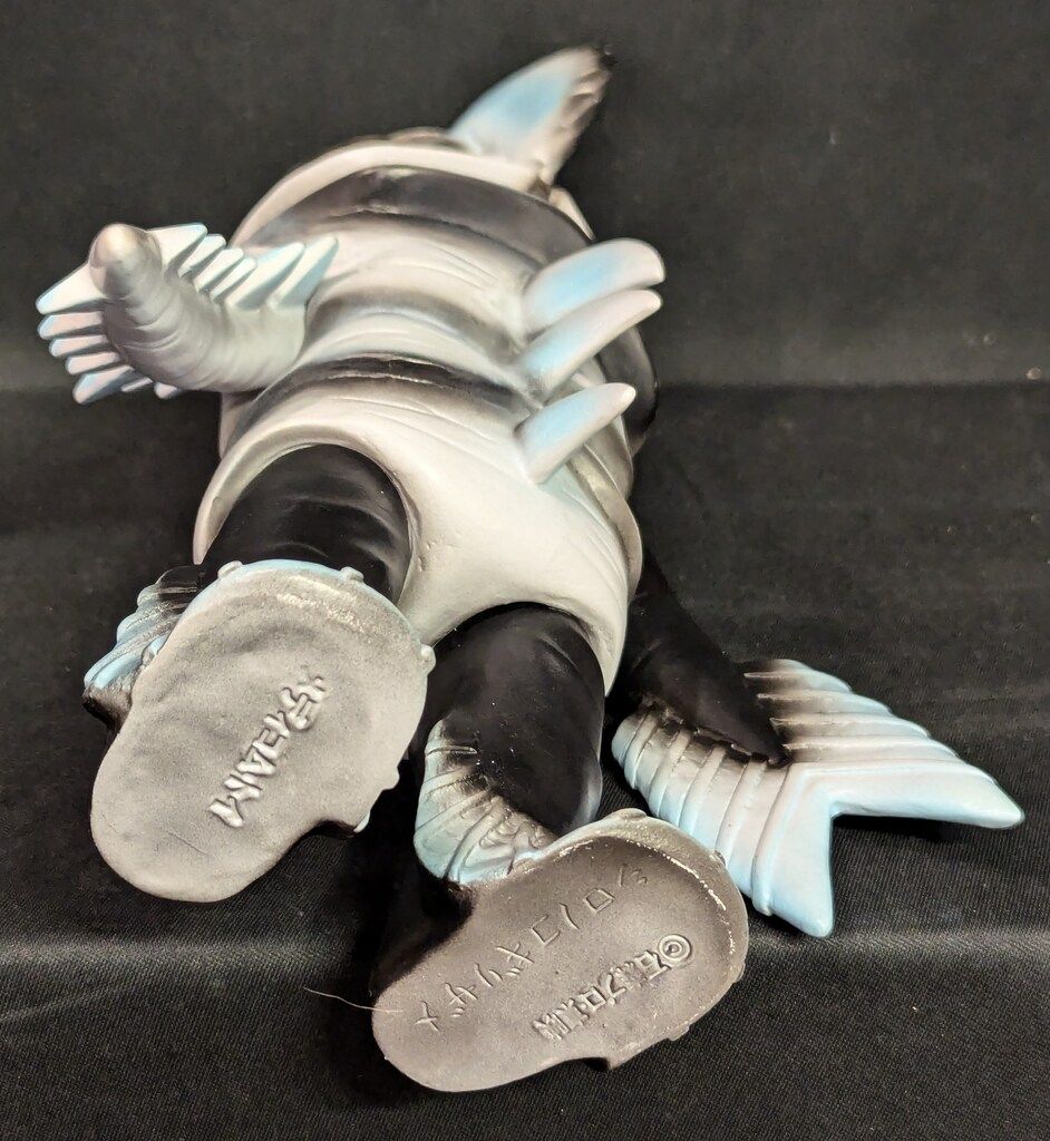 メディコム・トイ 東映レトロソフビコレクション シロノコギリザメ