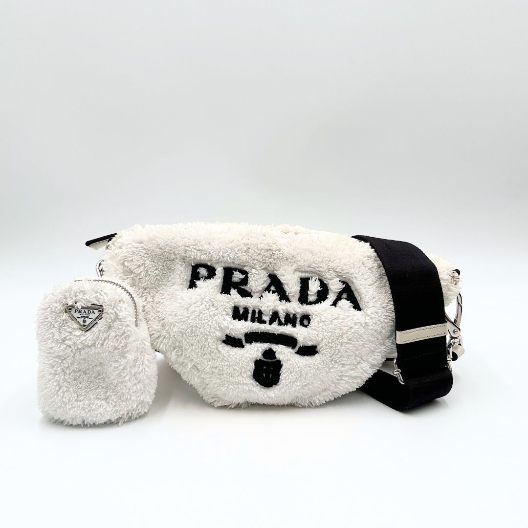 Prada テリークロス トライアングル ショルダーバッグ