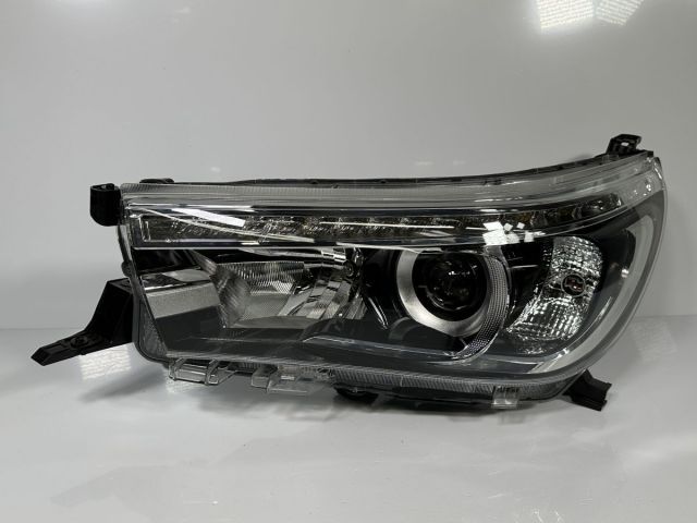 極美品/破損キズなし ハイラックス GUN125 前期 純正 左ヘッドライト