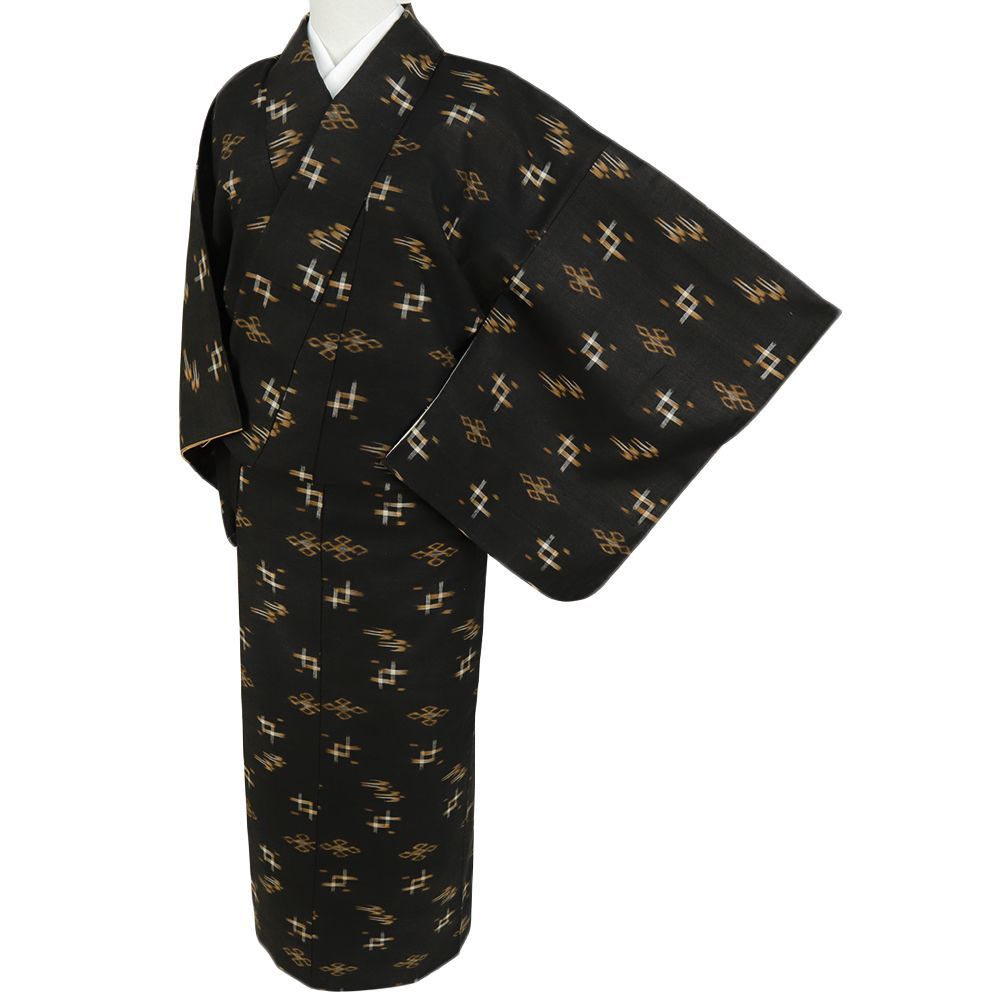  本場久米島紬 正絹 黒 燕 琉球絣 着物 身丈160.7 cm 裄64 Mサイズ 仕立て上がり リサイクル カジュアル No.i 3-0971 紬 着物反物