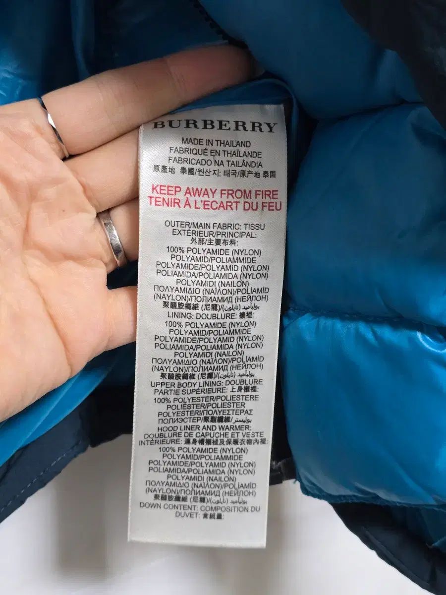  バーバリー ネイビー フーディー ダウンジャケット レイヤード ジャケット キッズ 7-8歳 1219 その他 ジャケット ブルゾン