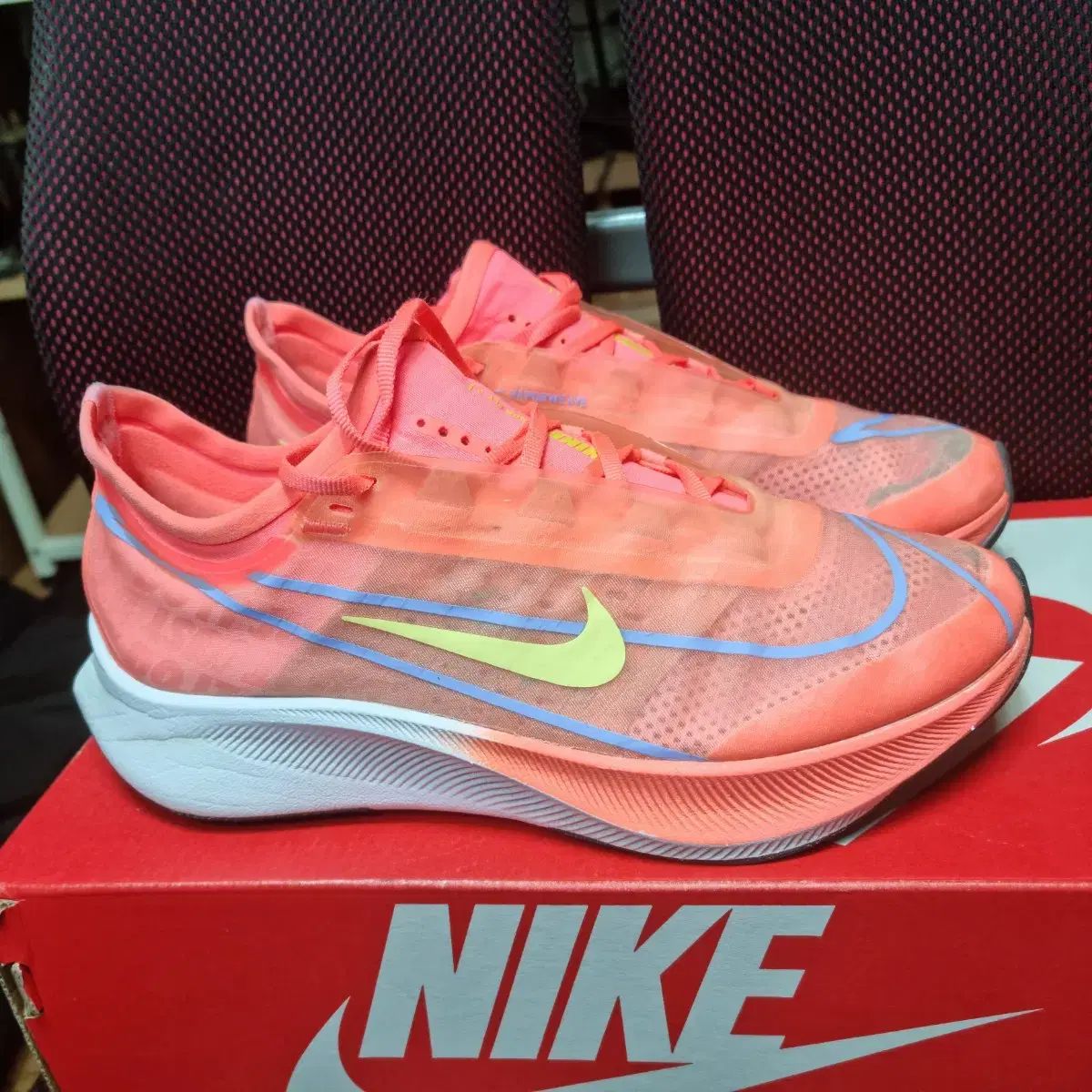 ナイキ ベイパー フライ ピンク スニーカー 245
