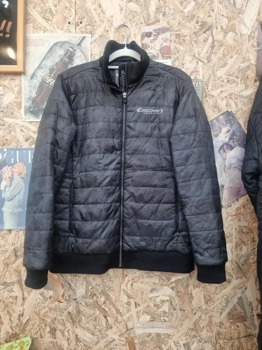 ブラック 軽量 ダウン ジップアップ 100