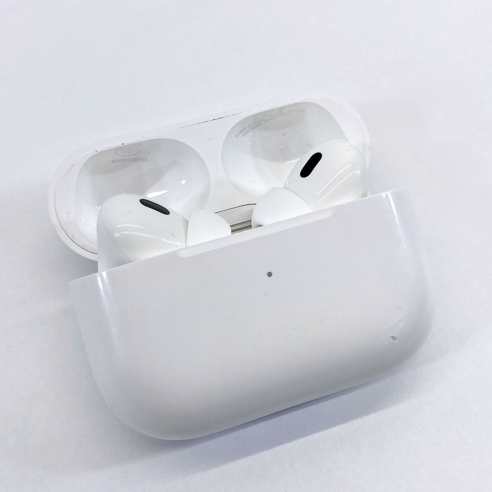 Apple AirPods Pro 2 第2世代 MTJV 3 J A 3048 3049 2968 MagSafe充電ケース USB C 付き 品