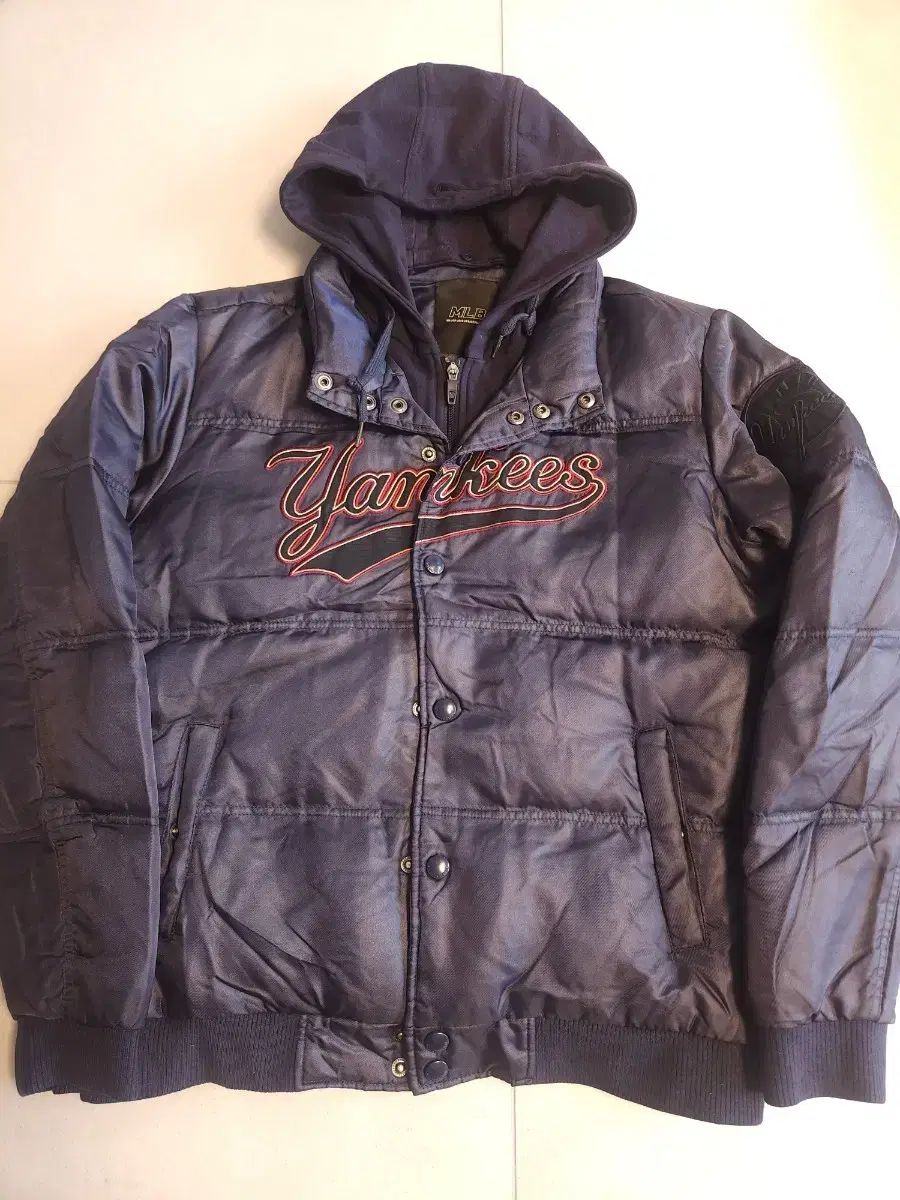 MLB フード ダウンジャケット 110