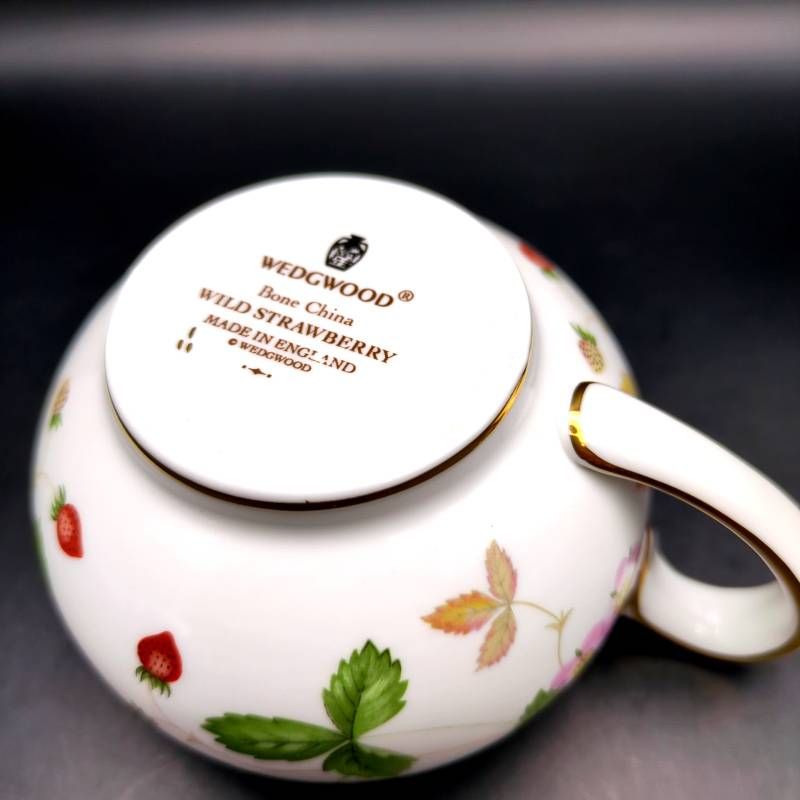 ウェッジウッド　ワイルドストロベリーティーカップ　ティーポット　シュガーポット ウェッジウッド（Wedgwood） ワイルドストロベリー 3点セット