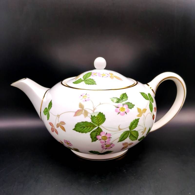 ウェッジウッド　ワイルドストロベリー　シュガーポット、カップ&ソーサー他　黒壺 楽天市場】ウェッジウッド (Wedgwood) ワイルドストロベリー シュガー