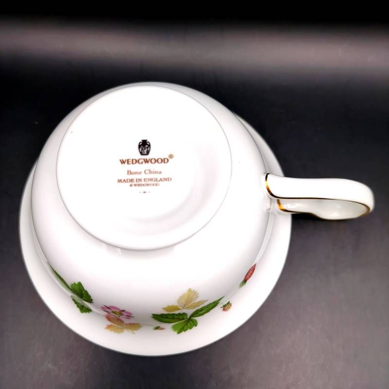 WEDGWOOD ワイルドストロベリー カップ＆ソーサー ピオニー 2客セット