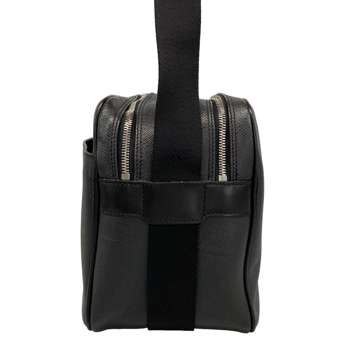 LOUIS VUITTON(ルイヴィトン) ショルダーバッグ タイガ リポーター