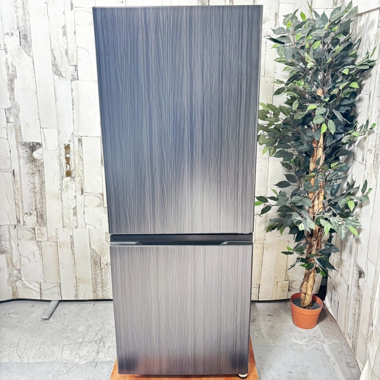 2024年製】美品 AQUA アクア AQR-20E3 ノンフロン冷凍冷蔵庫 200L