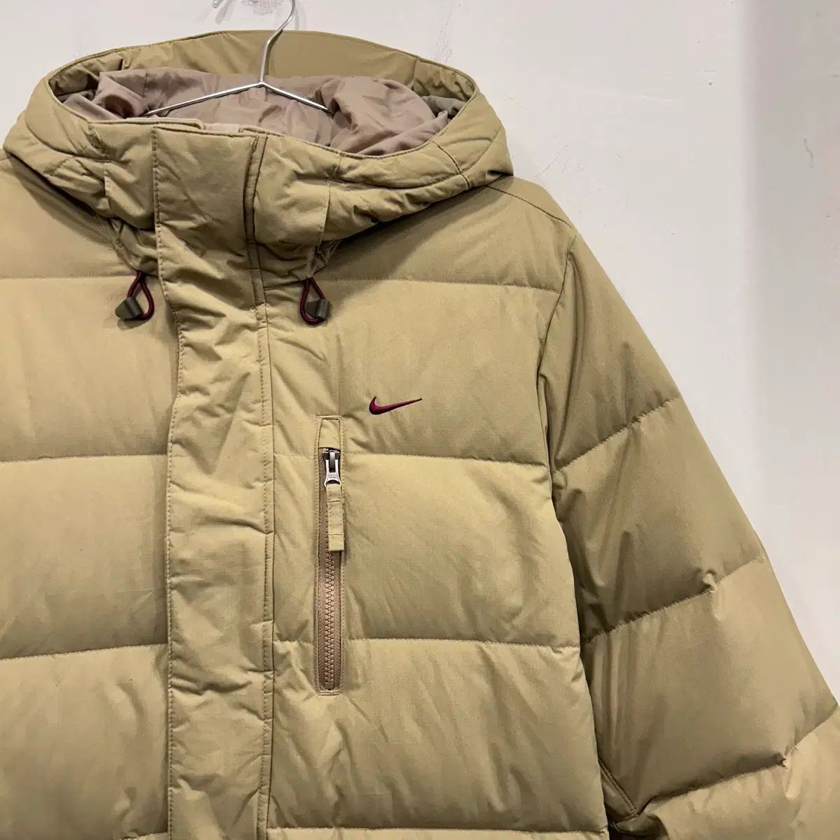 ナイキ エスレティック グースダウン バイ フード ダウン