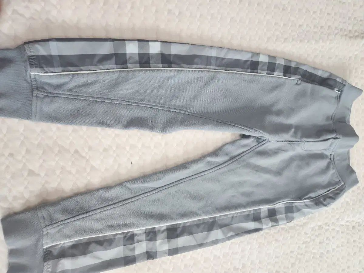 バーバリー キッズ パンツ CHECK パータン トレーナー ジョガー