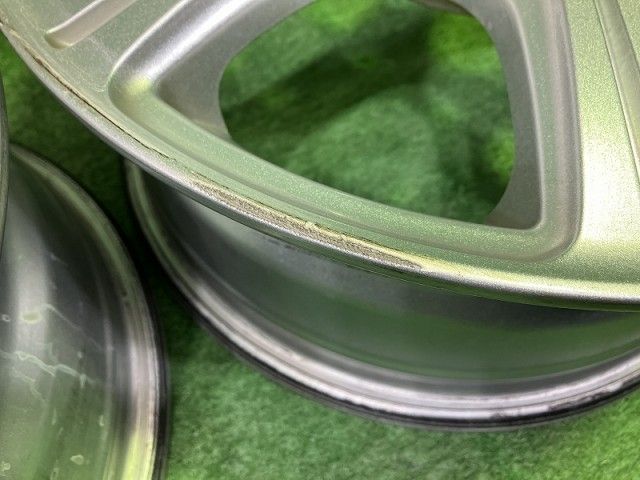 シルバー 15インチ