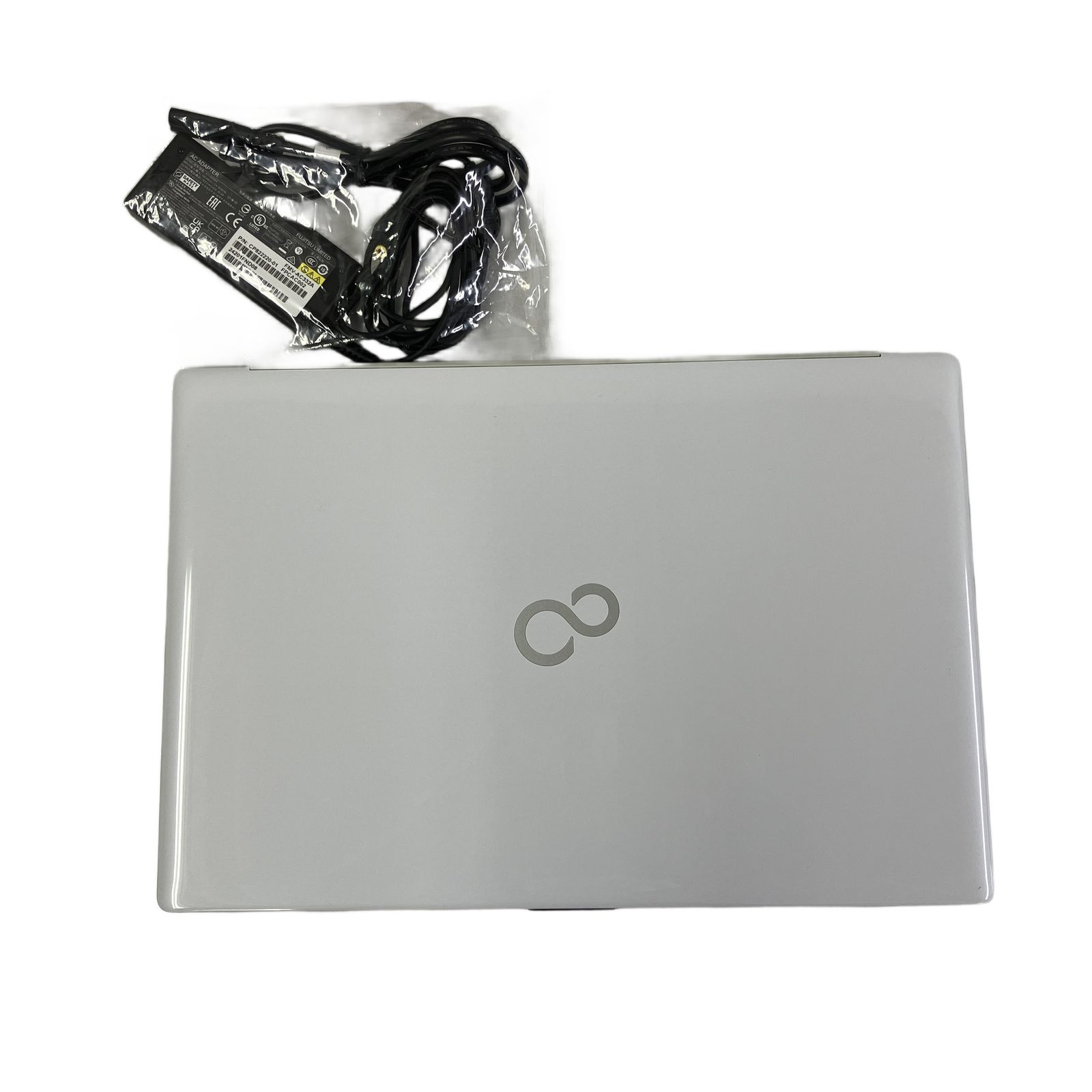 FUJITSU AH 480 H ノートPC AMD Ryzen 5 5500 U 16 GB SSD 256 WIN 11 15 6インチ FHD