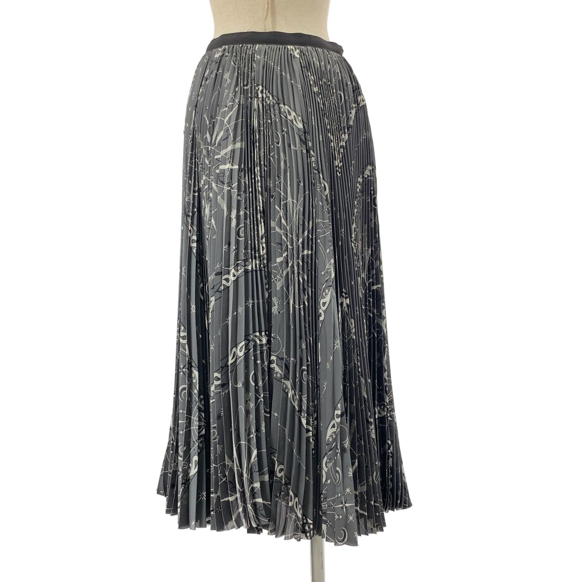 sacai プリーツスカート 白 バンダナ柄 サイズ1 楽天市場】sacai サカイ 22SS 日本製 Bandana Print Skirt バンダナ