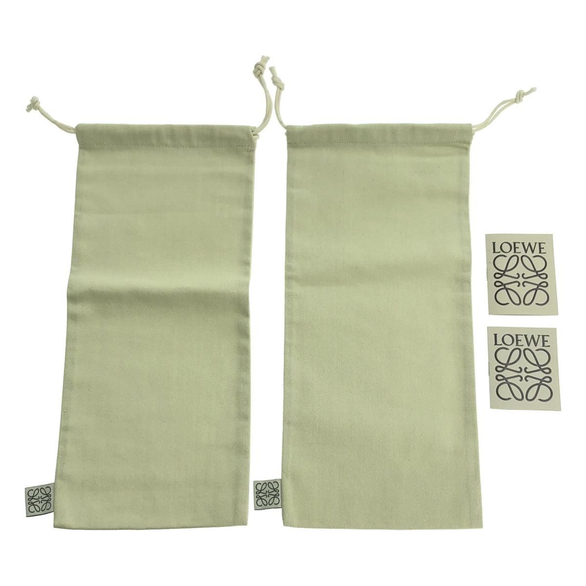 レースアップシューズ