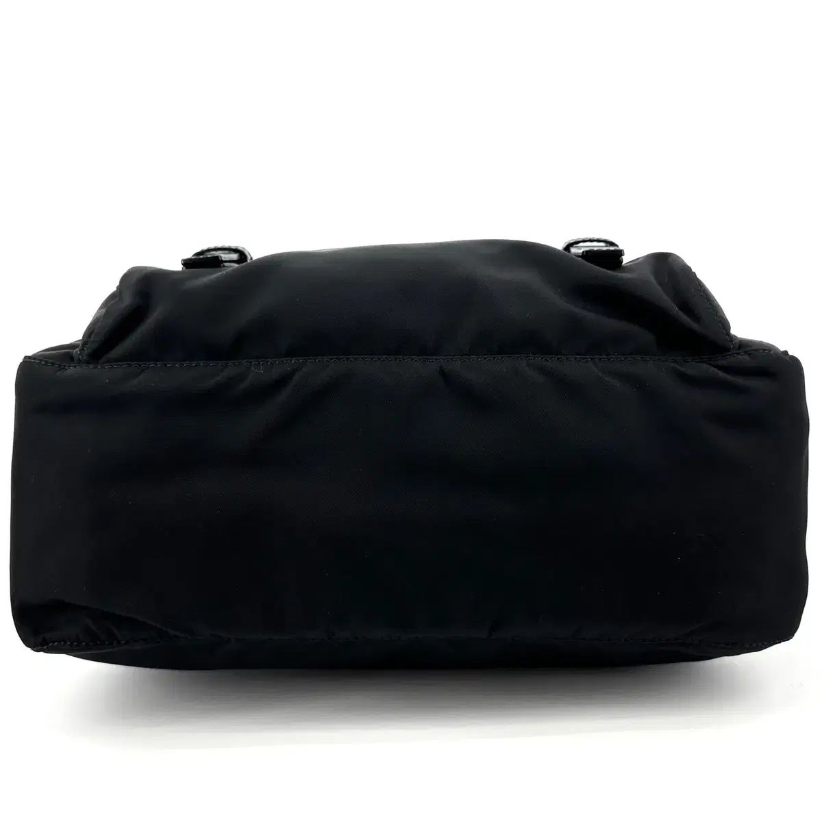 PRADA メッセンジャーバッグ NERO 三角ロゴ ダブルフラップ ナイロン 極美品】PRADAメッセンジャーバッグNERO 三角ロゴダブルフラップ