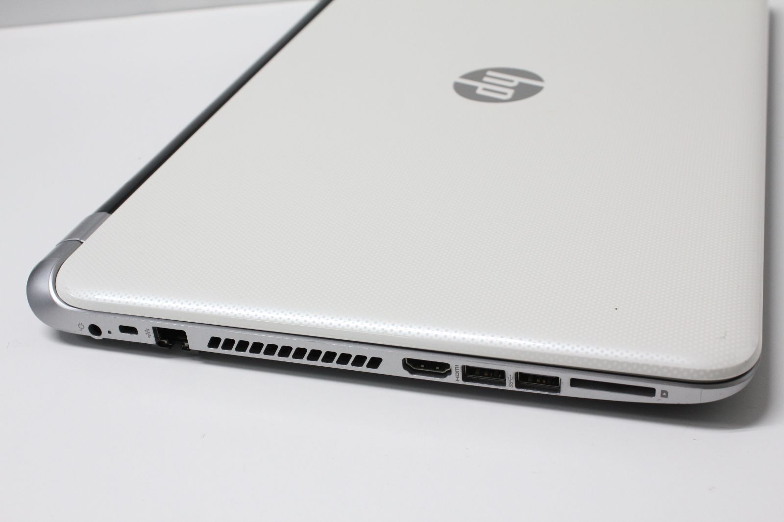 中古ノートPC】HP〈Laptop 15-da0xxx〉Intel Core i5/SSD256GB/メモリ